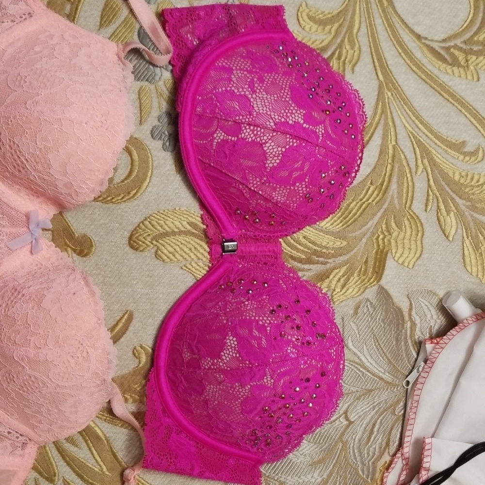 3 bras